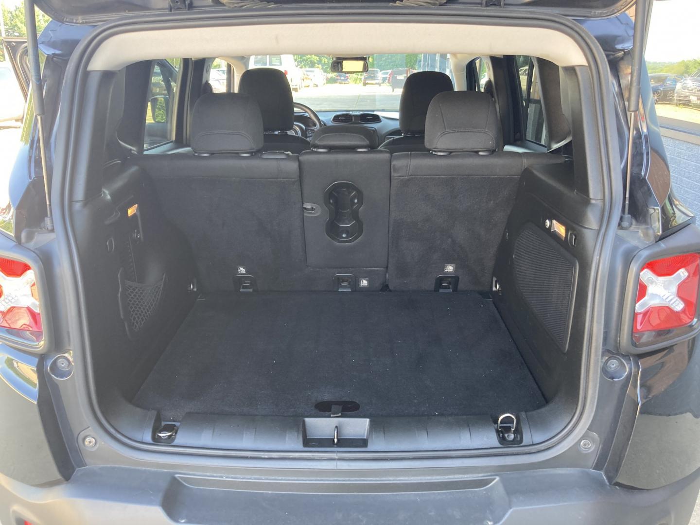 2016 Black Jeep Renegade Latitude 4WD (ZACCJBBT0GP) with an 2.4L L4 DOHC 16V engine, 6M transmission, located at 1800 South Ihm Blvd, Freeport, IL, 61032, (815) 232-5543, 42.278645, -89.607994 - Renegade Latitude 4D SUV 4WD- Photo#8